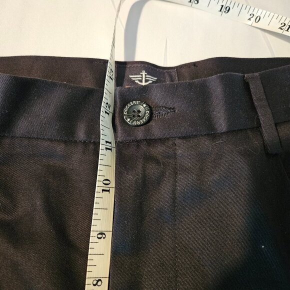 Dockers  Signature Khaki Classic Fit Pleated Front Pant - Picture 4 of 8